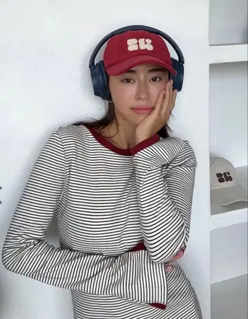 ALEXIA STAM 코듀로이 캡 빨간색 택 포함 새상품