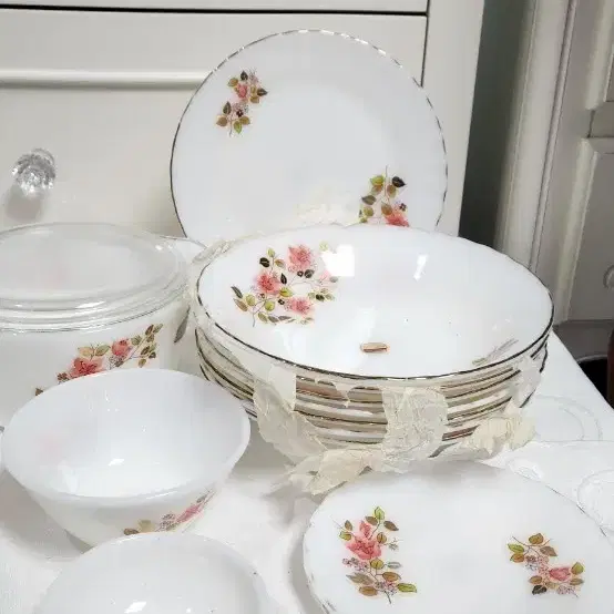 오파롱 밀크글라스 접시*'