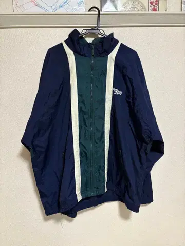 Reebok 나일론 자켓 후드 부착 네이비/다크 그린