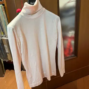 핑크 터틀넥 니트 긴팔