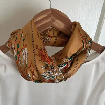 마니프리 실크 스카프 베이지 88cm