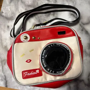 새상품 미사용 카메라형 숄더백 PU 가죽 빨간색 Red 레드 핸드백