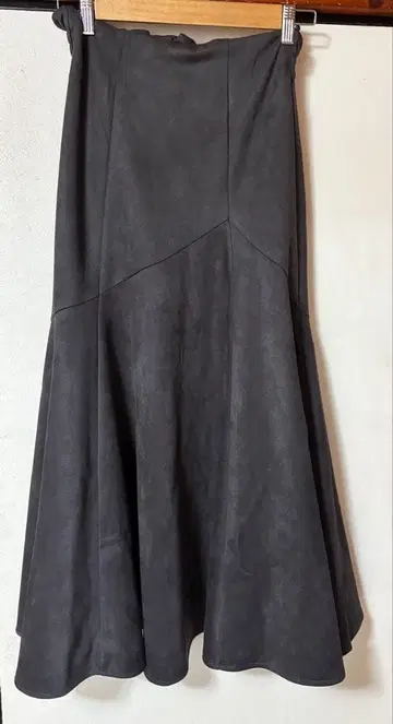 ELENCARE DUE 스웨이드 분또 플레어 스커트