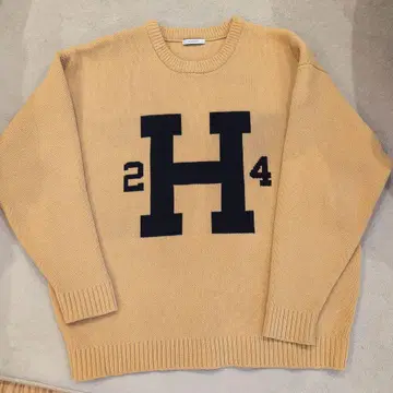 BAYFLOW H4 로고 베이지 니트 스웨터