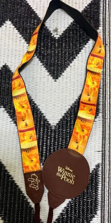 푸우 카메라 스트랩 디즈니 스토어 한정판 일안 반사식 미러리스