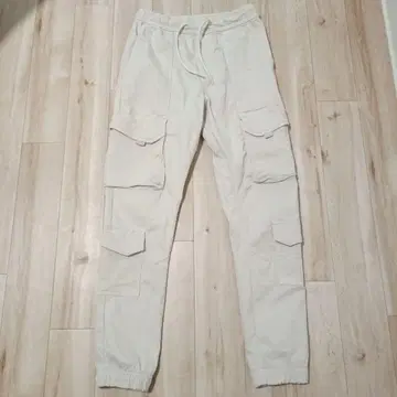 ZARA 아이보리 카고 팬츠