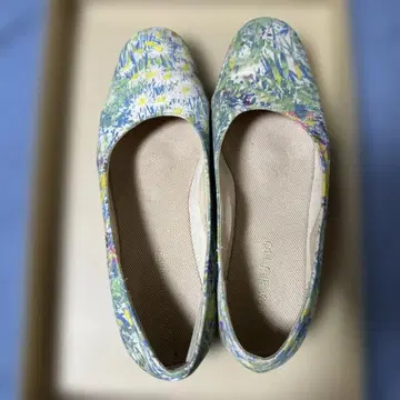 꽃무늬 플랫슈즈