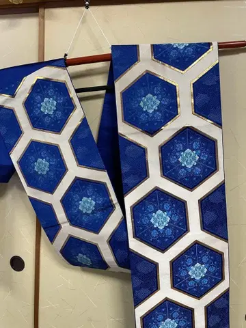 파란색 육각형 꽃무늬 후쿠로 오비 장수하는 거북이 모양