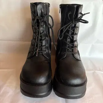 블랙 플랫폼 밀리터리 부츠