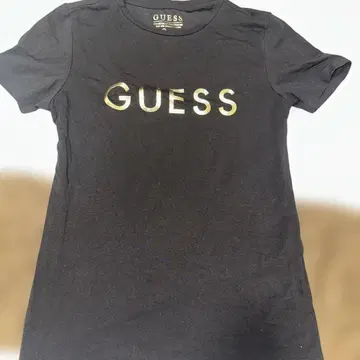 GUESS 블랙 T셔츠