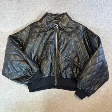 ZARA 블랙 퀼팅 크롭 자켓
