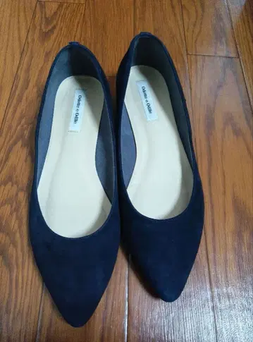 오데트 에 오딜 스웨이드 플랫 펌프스 23.5cm 네이비