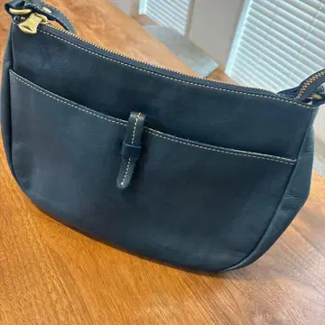 kissora 가죽 숄더백