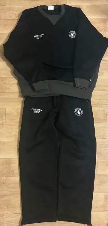 what's up? 셋업 맨투맨