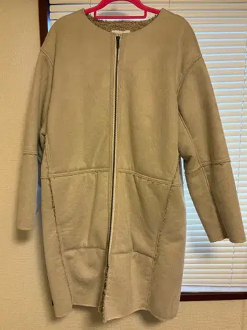 LOWRYS FARM 무스탕풍 집업 롱 코트