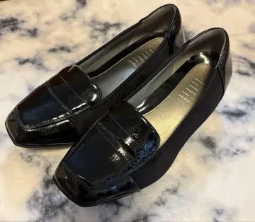 [새상품급] 핏핏 fitfit 로퍼 22.5cm 가죽 신발 에나멜