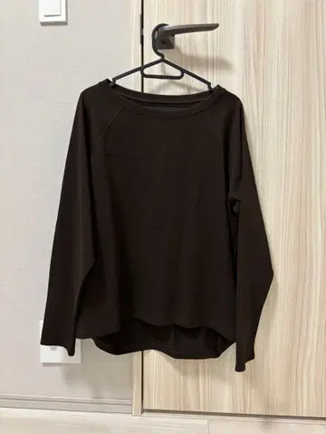 스픽 앤 스팬 보트넥 백 턱 풀오버