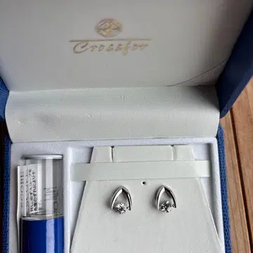 새상품 미사용 [크로스포] 큐빅 지르코니아 귀걸이(양쪽 귀)