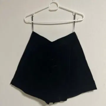 유니클로 하이웨스트 벨벳 블랙 숏팬츠