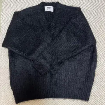 Whim gazette 하세가와 쿄코 씨 콜라보 니트 블랙