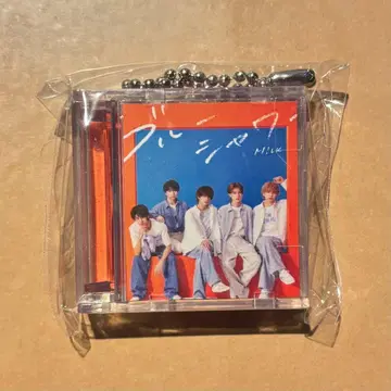 M!LK 캡슐 토이 미니 재킷 키링 블루 샤워