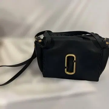 MARCJACOBS 가죽 숄더백 골드 금장 장식 포함