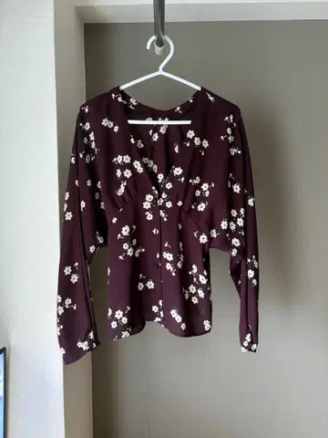 IENA 일본제 새상품급 꽃무늬 와인 레드 긴팔 블라우스