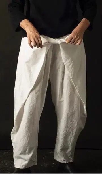 야마나카 토미코 팬츠 블랙