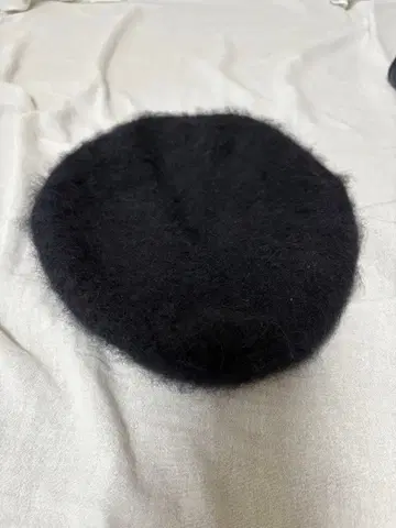 CA4LA 블랙 베레모