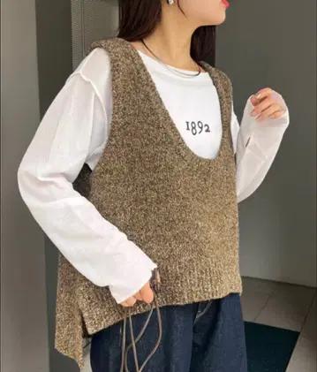 [ CIAOPANIC TYPY ] 깊은 U넥 라메 니트 베스트