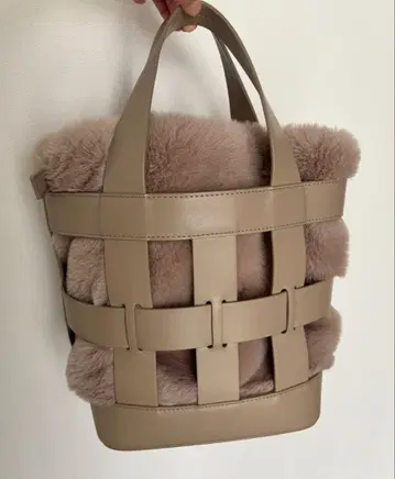 Mila Owen 에코 퍼 버킷 백 퍼 백