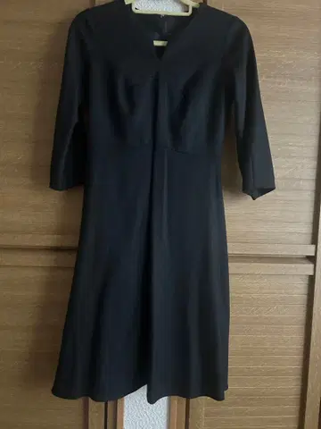 시빌라 블랙 A라인 7부 소매 원피스 새상품