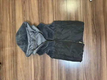 [새상품급] 후드 부착 리버서블 다운 베스트