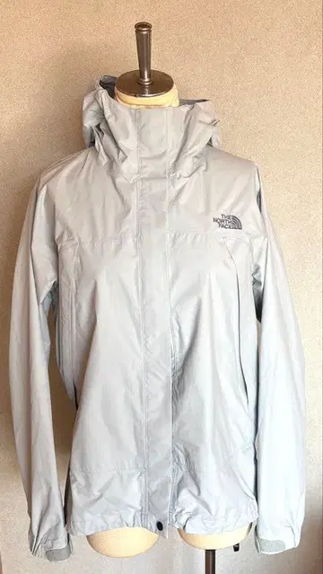 THE NORTH FACE 마운틴 파카 라이트 그레이