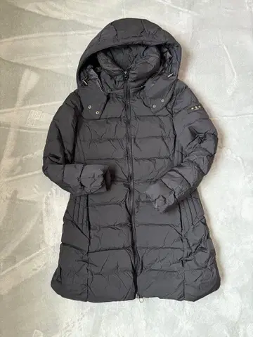 타트라스 다운 코트 폴리테아마 02 블랙 고급 다운 A라인