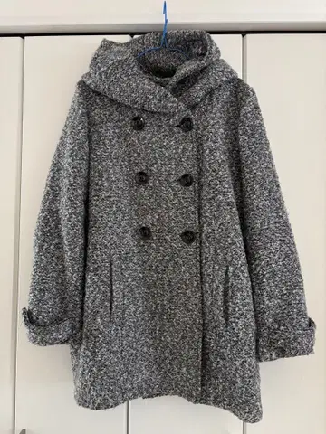 그레이 후드 부착 코트