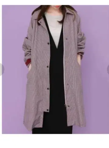 KBF 체크 무늬 롱 코트 보이시