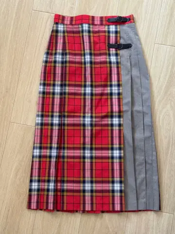 미사용품! 코시바 후우카 착용! 매킨토시 철학 체크 스커트