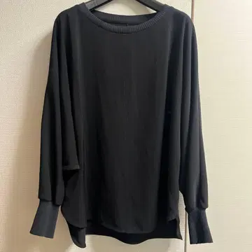 BARNYARDSTORM 블랙 긴팔 상의 드롭 숄더