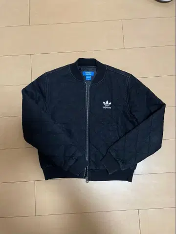 adidas 퀼팅 MA-1 자켓 블랙