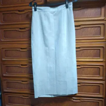 Spick and Span 베이지 스웨이드 느낌 타이트 롱 스커트