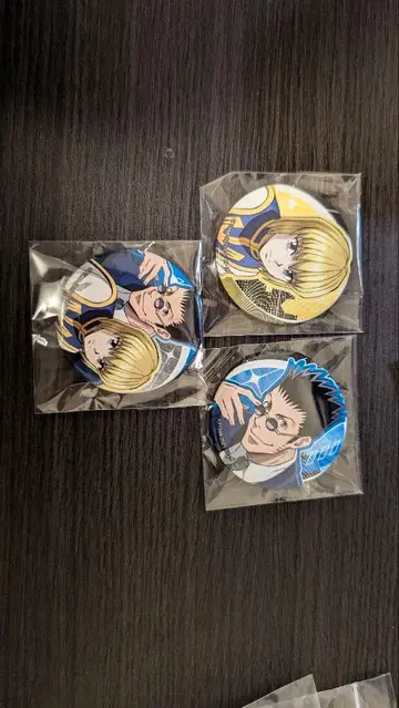 헌터헌터 등 맞댄 크라피카 레오리오 캔뱃지