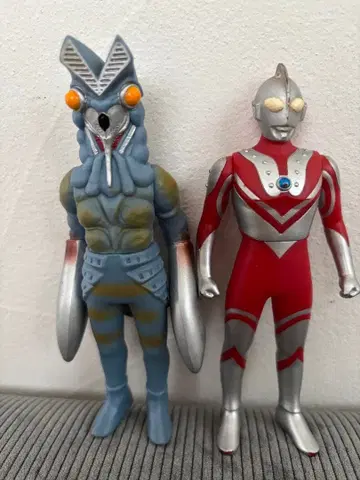 울트라맨과 괴수 피규어 세트