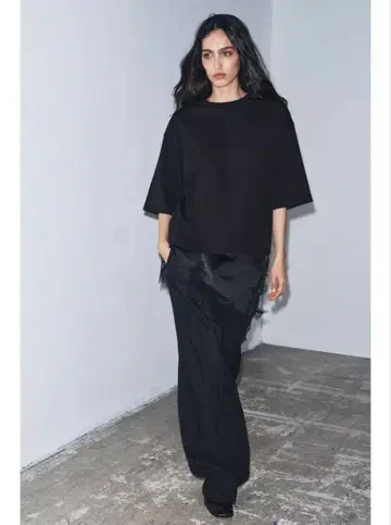 ZARA 블랙 레이스 콤비 T셔츠