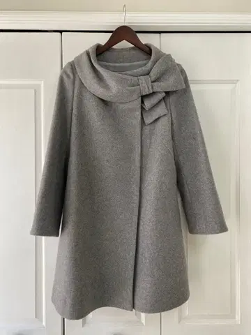 컨디션 최상 미착용 그레이 리본 코트 willselection