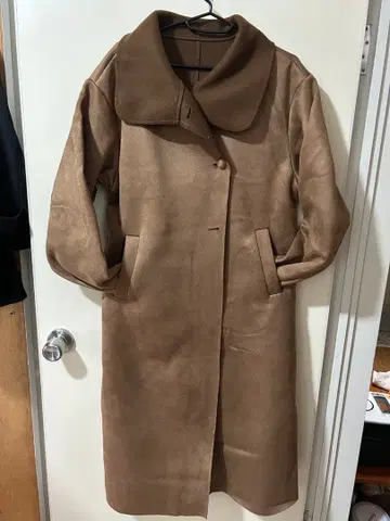 브라운 롱 코트 큰 옷깃