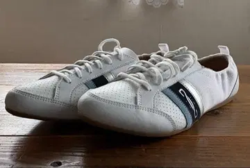 TOP SEVEN 화이트 스니커즈