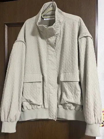 베이지 퀼팅 집업 자켓