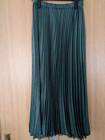 언타이틀 플리츠 스커트