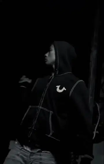 dab 착용 dada 착용 True Religion 후드티